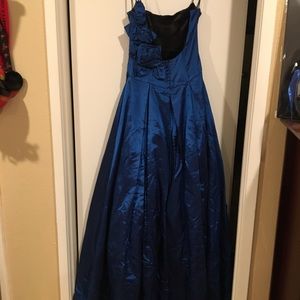 Jessica McClintock Blue Metallic prom dress